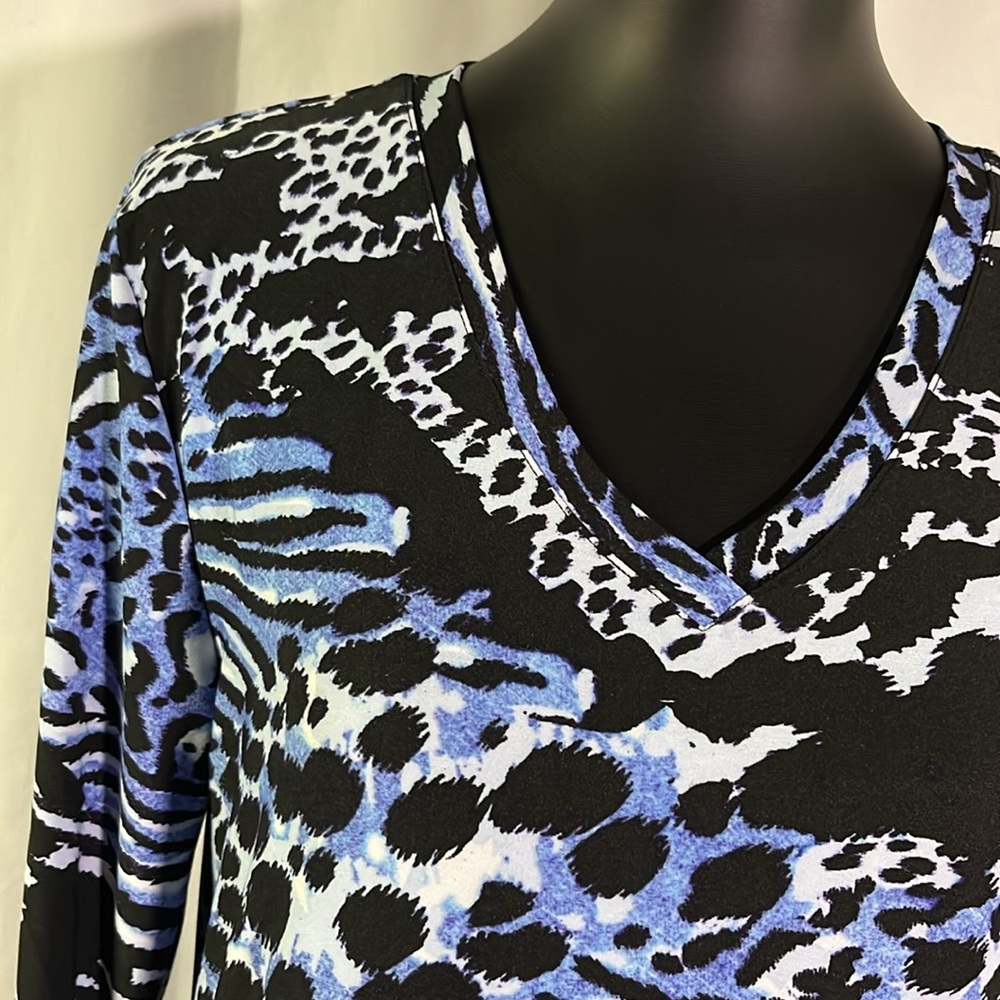 NWT Attitudes by Renee Black & Blue Animal Print V-Neck Maxi Dress - Picture 5 of 16